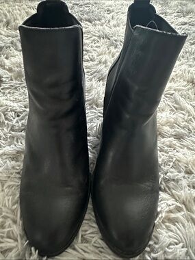 Classic Black Women's Ankle Boots - Sleek Minimalist Style